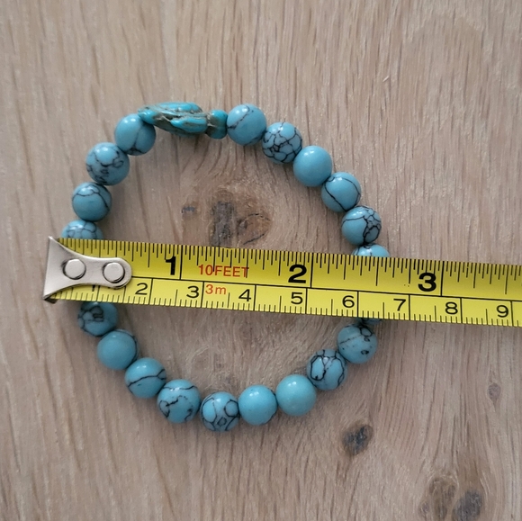 Turquoise Marble Beaded Turtle Bracelet - Picture 3 of 3